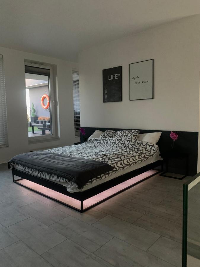 Ekskluzywny Penthouse Z Ogrodem W Centrum Lodzi 外观 照片